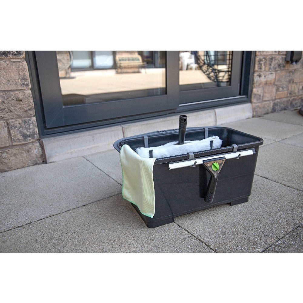 Professional Window Cleaning Eco Kit – Window Cleaning Equipment Set – in use