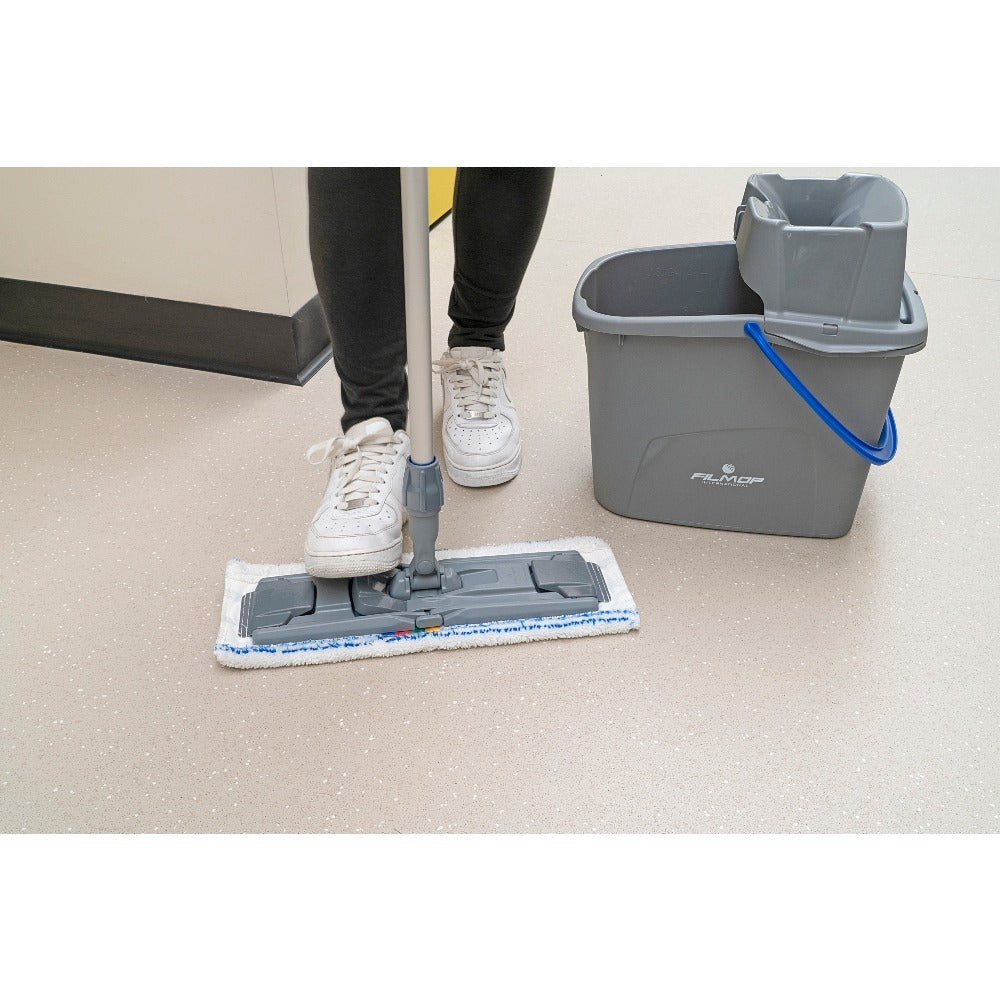 Easy Wash Flat Mop Kit 15L – Compact Microfibre Mop & Bucket System